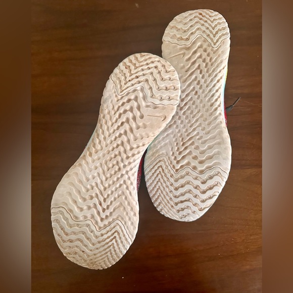 EUC Men’s Nike Epic React Flyknit 2 - Picture 6 of 6